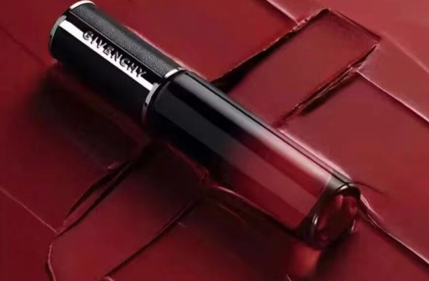 ROSE PERFECTO LIQUID - LIMITED EDITION Limited Edition Liquid Lip Balm 24H Hydration & Glossy Finish