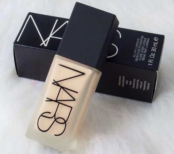 NARS All Day Luminous Weightless Foundation 30ml