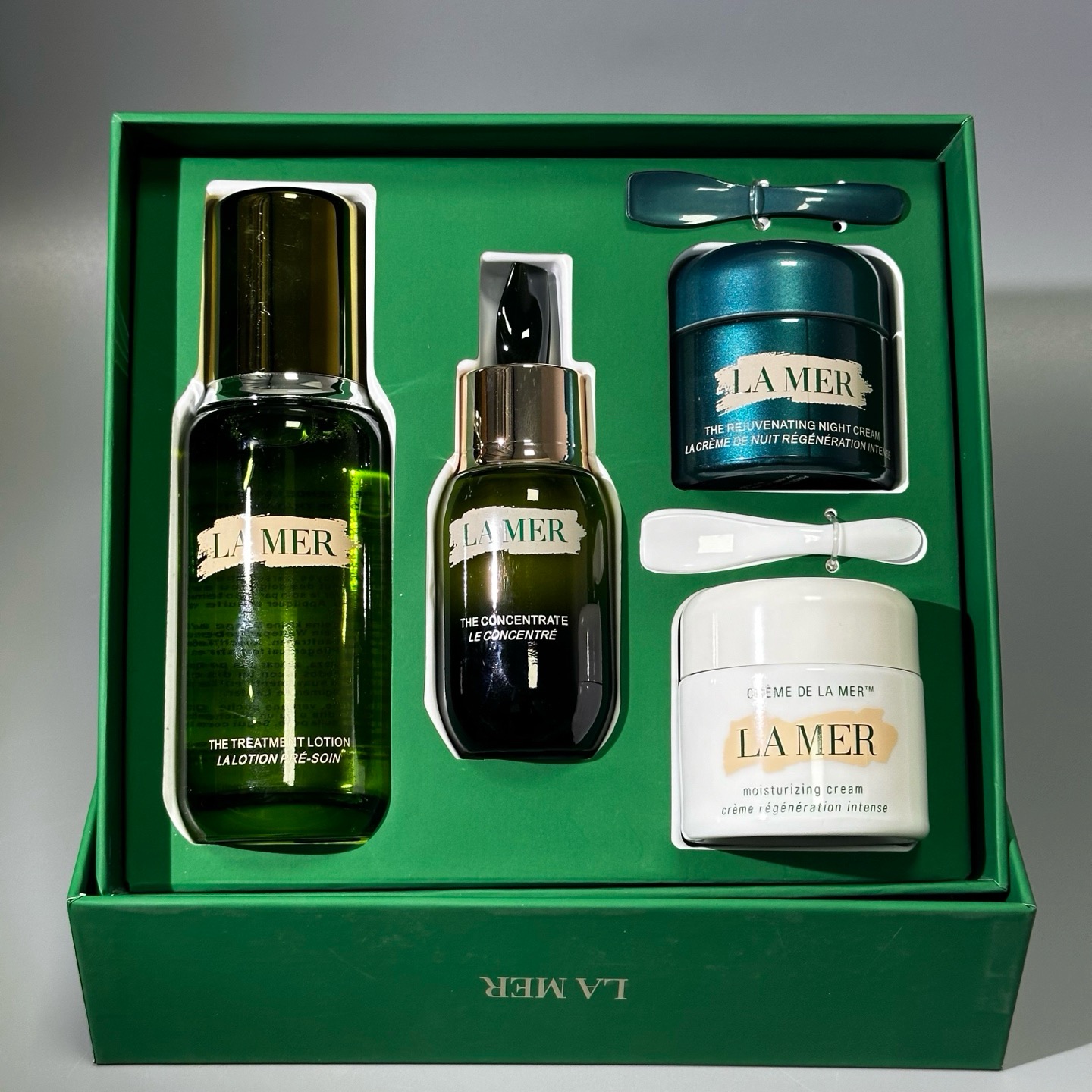 Lamer THE HVDRATING ESSENTIA1SCOTTION LACOLLECTION HYDRATATION ESSENTIELLE