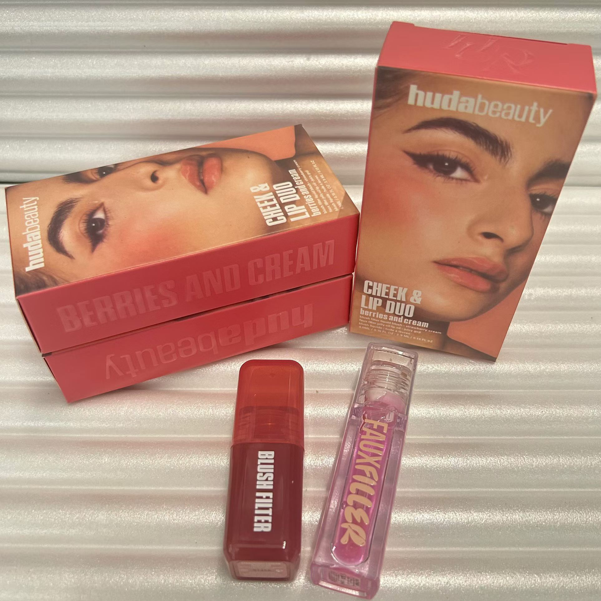HUDA BEAUTY CHEEK&LIP DUO